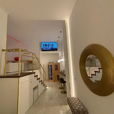 Adoro 게스트하우스 4*