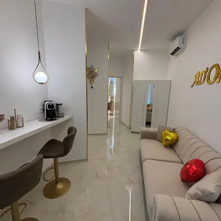 Adoro 게스트하우스 4*